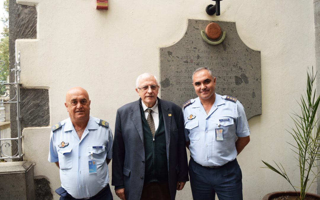 Recibimos la visita del  Coronel Jefe del Grupo del Mando Aéreo de Canarias