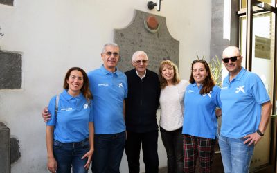 Entrega de donaciones por el equipo de voluntariado de Obra Social «La Caixa»