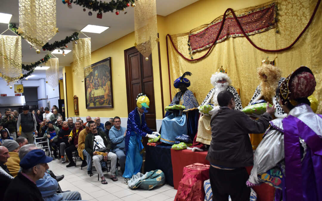 Los Reyes Magos visitan la Obra Social