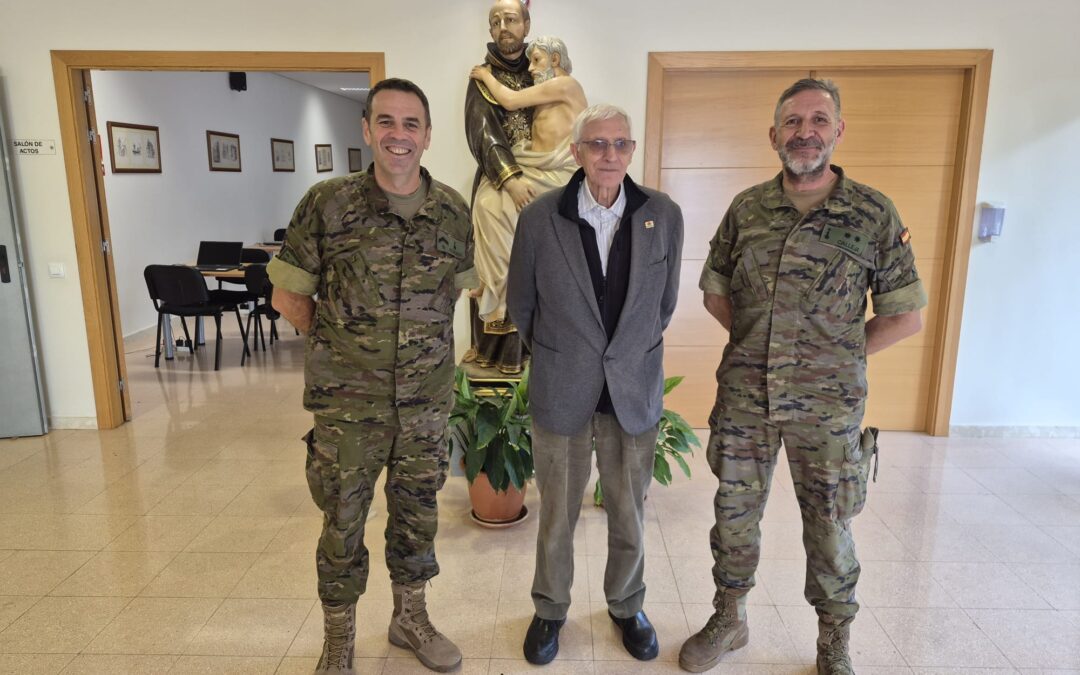Visita del Coronel D. Santiago Calleja, Jefe del Regimiento de Artillería Antiaérea nº 94